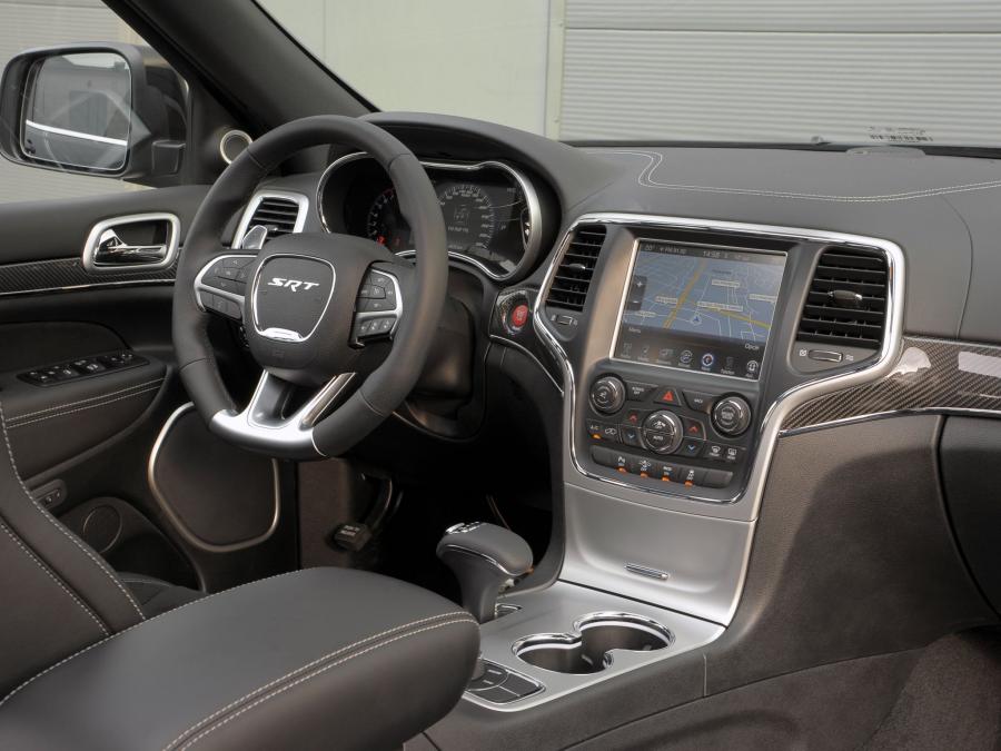  Jeep Grand Cherokee SRT 2013 года  (EU) (фото 4 из 14)